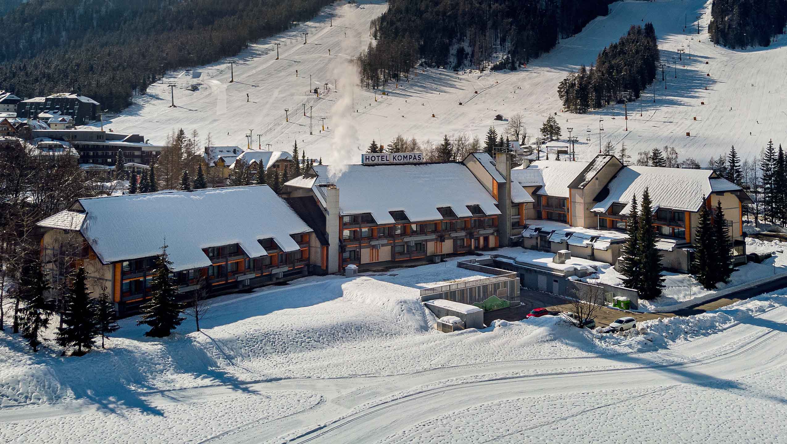 Kompas krovno zimska