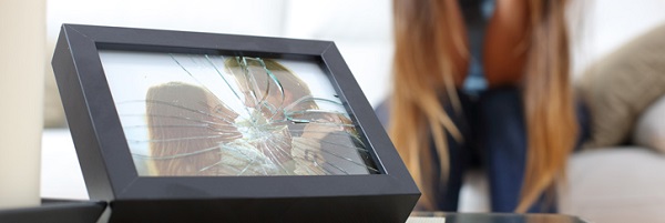 ljubezen-a-do-z-okrogla-miza-nezvestoba